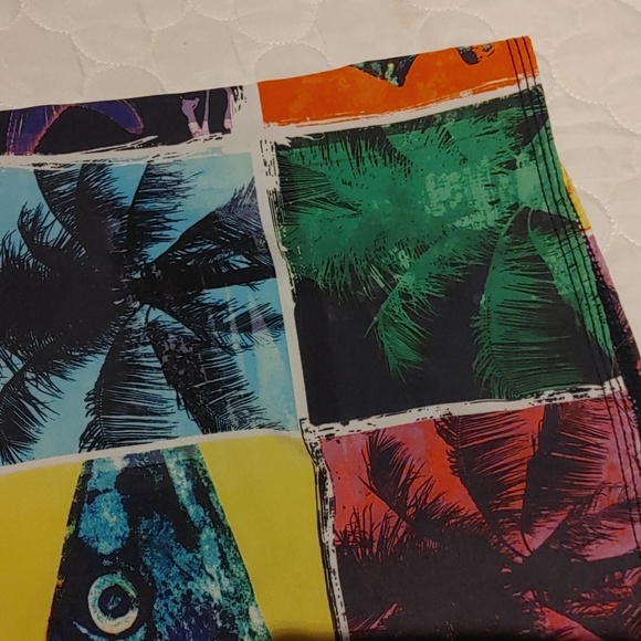 4/$20 Salt Life Vapor Stretch Shorts - Picture 2 of 5